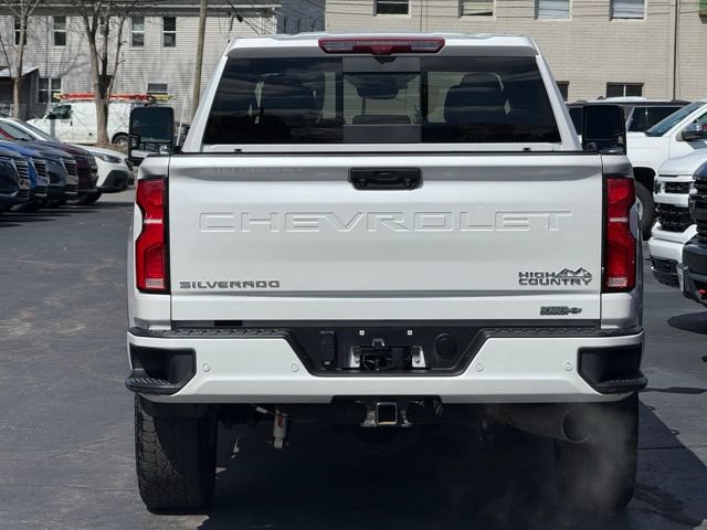 Used 2025 Chevrolet Silverado 2500 High Country w/ Technology Package AWD/4WD image 6