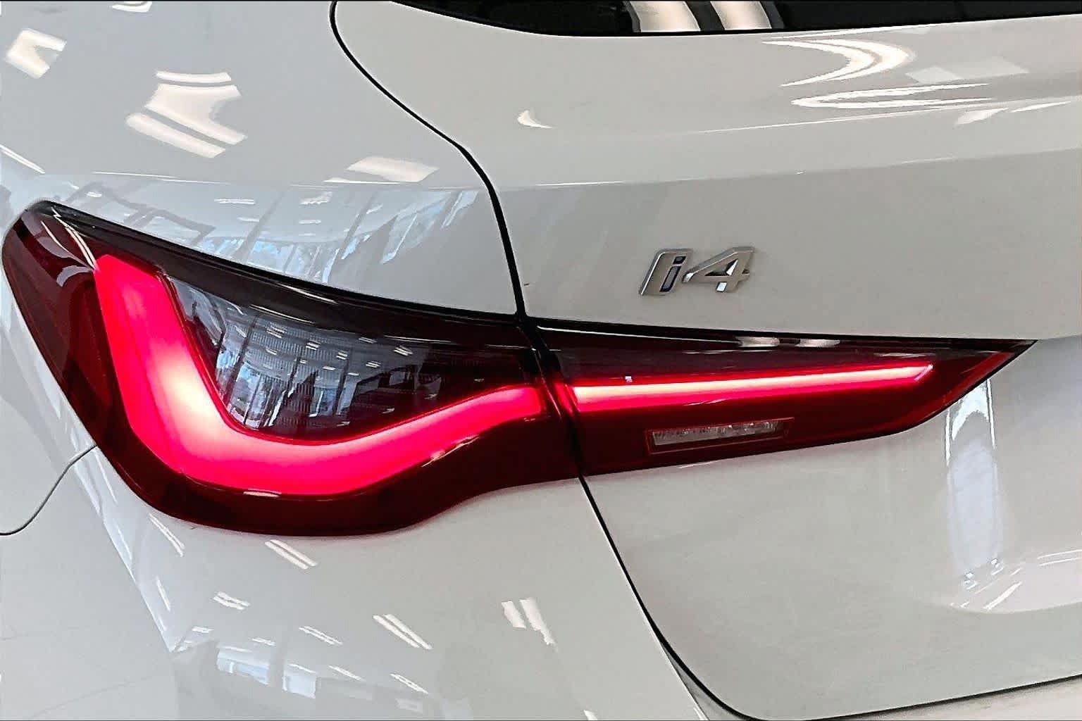 Used 2023 BMW i4 eDrive35 RWD image 27