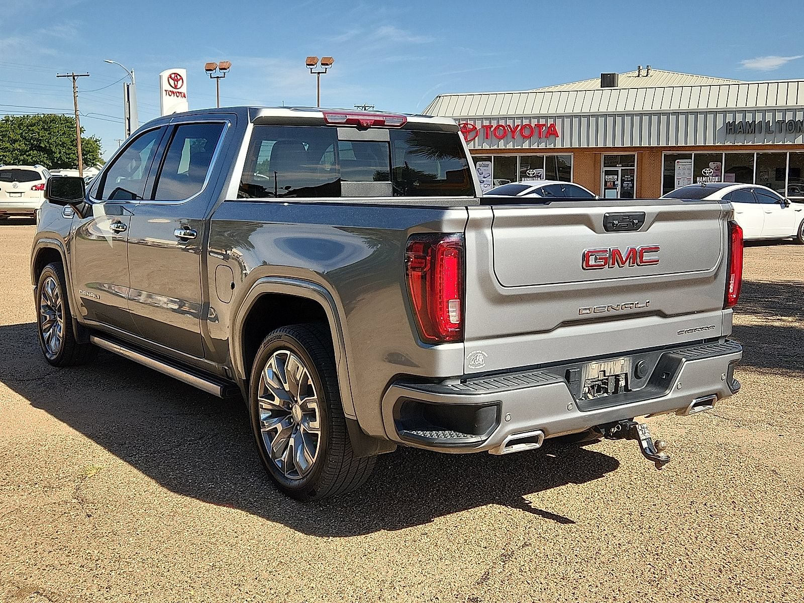 Used 2024 GMC Sierra 1500 Denali w/ Denali Reserve Package AWD/4WD image 3