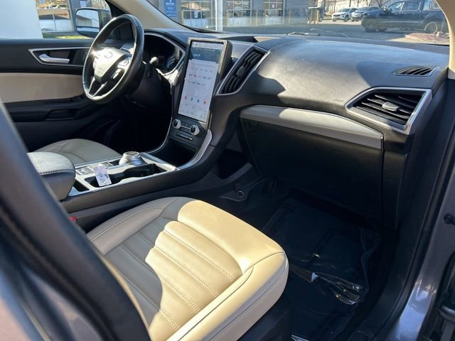 Used 2021 Ford Edge SEL w/ Cargo Accessory Package image 10