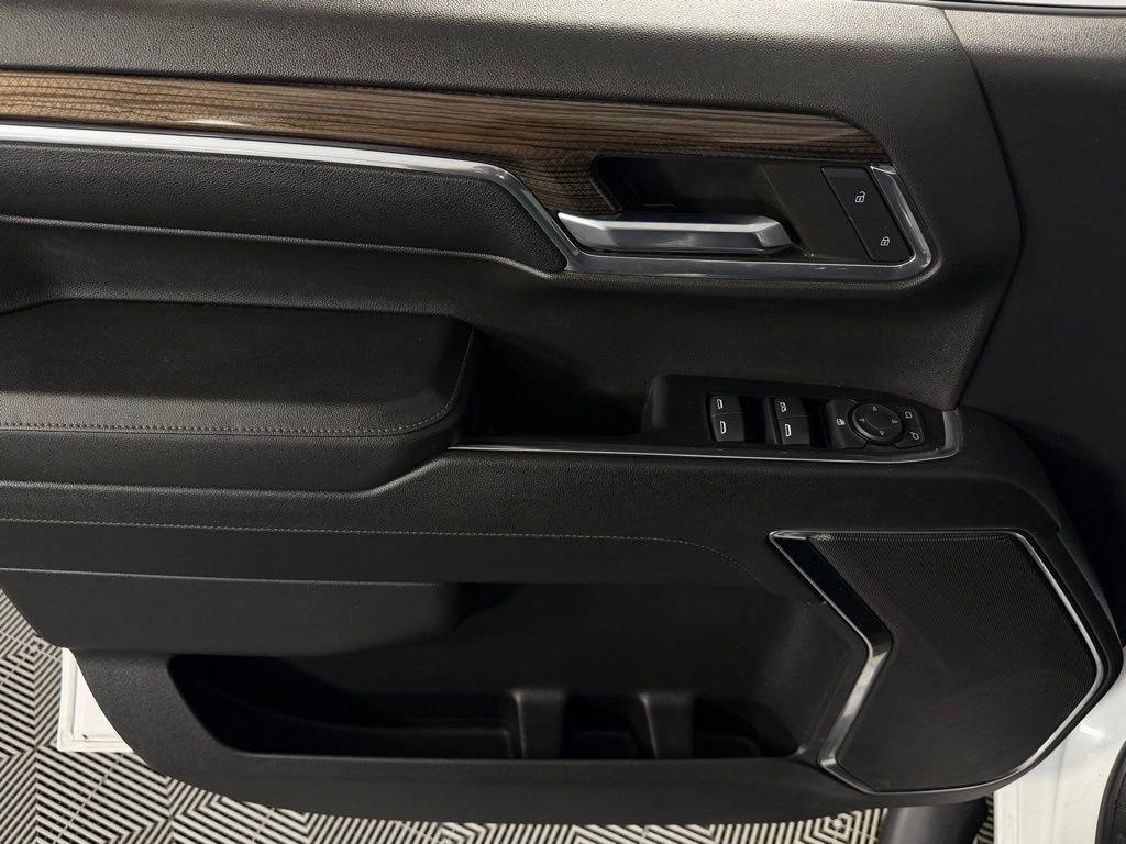 Used 2024 Chevrolet Silverado 1500 LT w/ Z71 Off-Road Package image 19