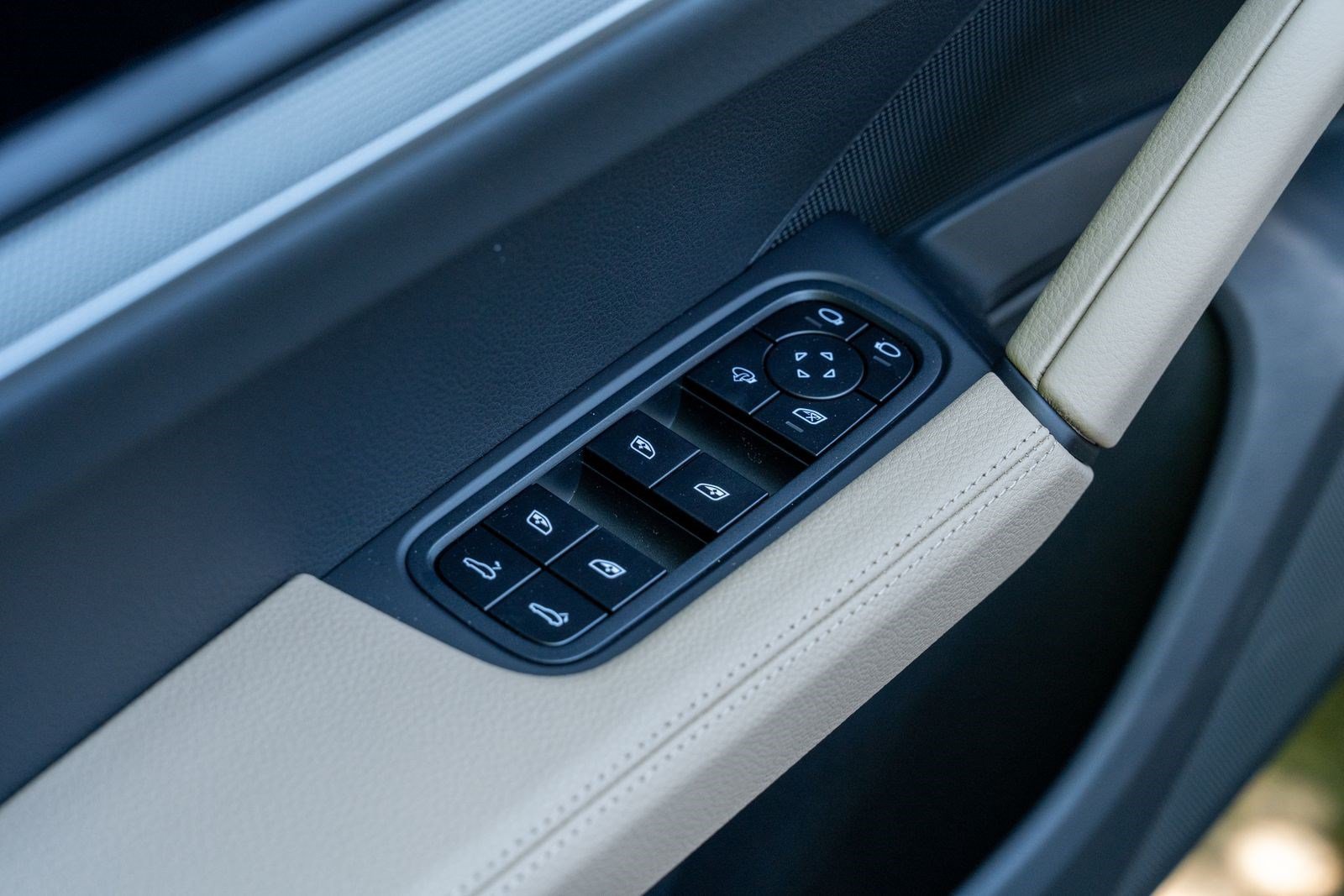 New 2026 Porsche Cayenne GTS AWD/4WD image 22