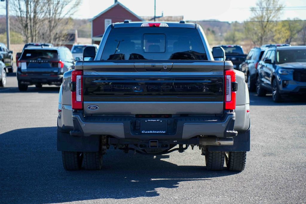 Used 2025 Ford F450 Platinum w/ FX4 Off-Road Package AWD/4WD image 6
