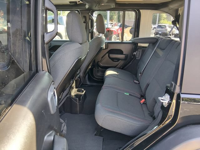Used 2025 Jeep Wrangler Unlimited Rubicon AWD/4WD image 12