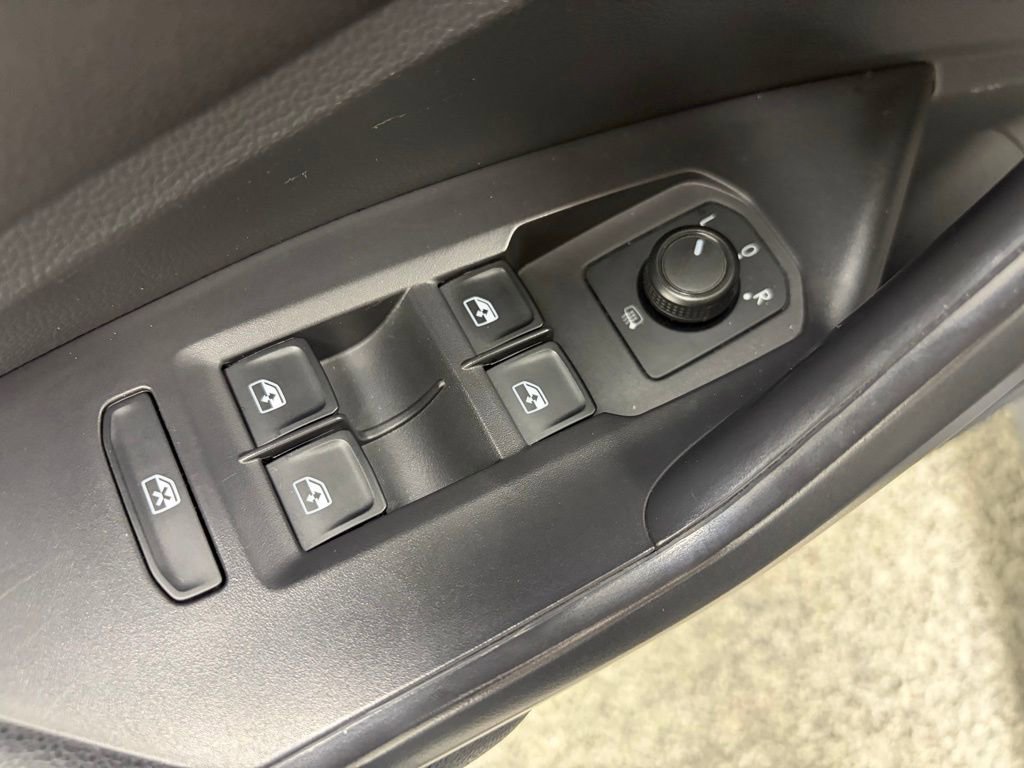 Used 2019 Volkswagen Jetta GLI image 14