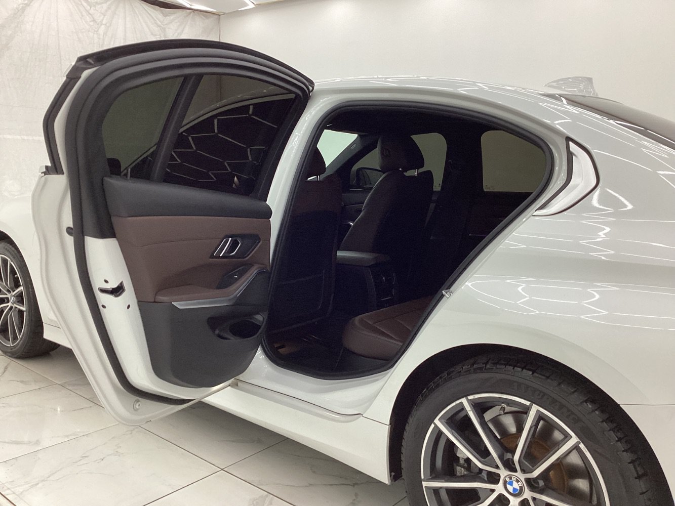 Used 2021 BMW 330e xDrive w/ Convenience Package AWD/4WD image 22