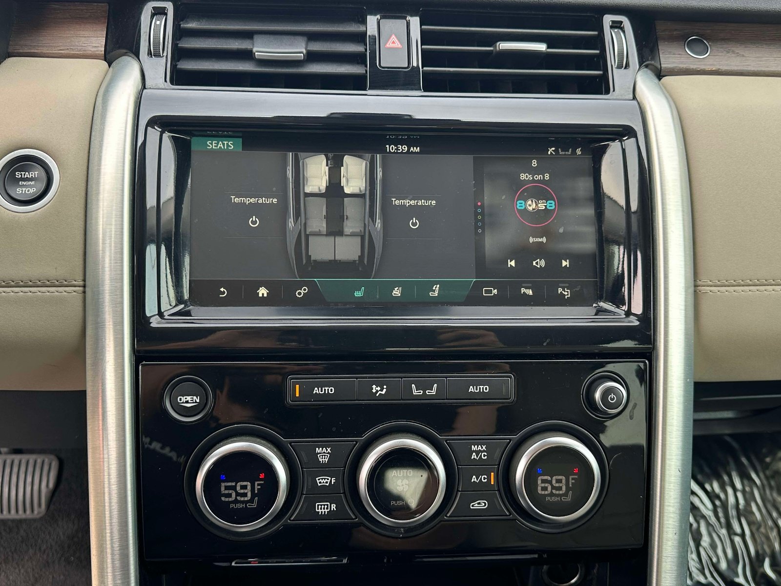 Used 2020 Land Rover Discovery HSE AWD/4WD image 11
