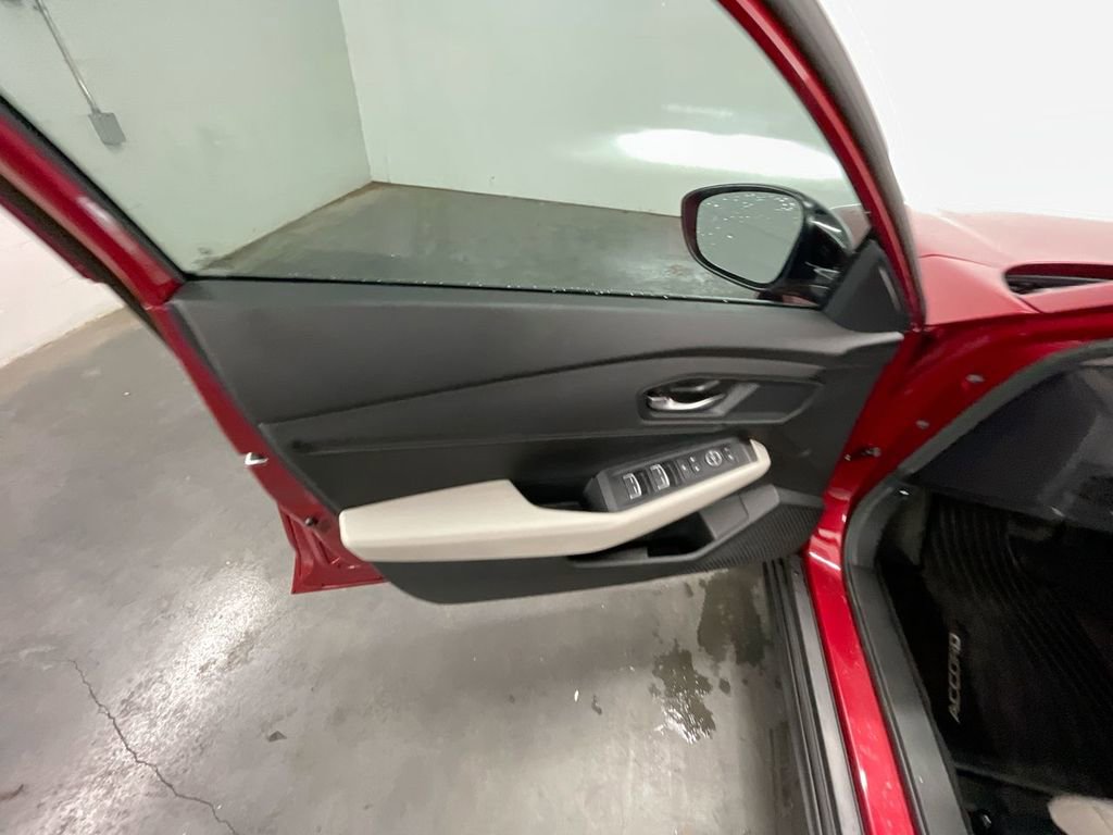Used 2025 Honda Accord SE image 22