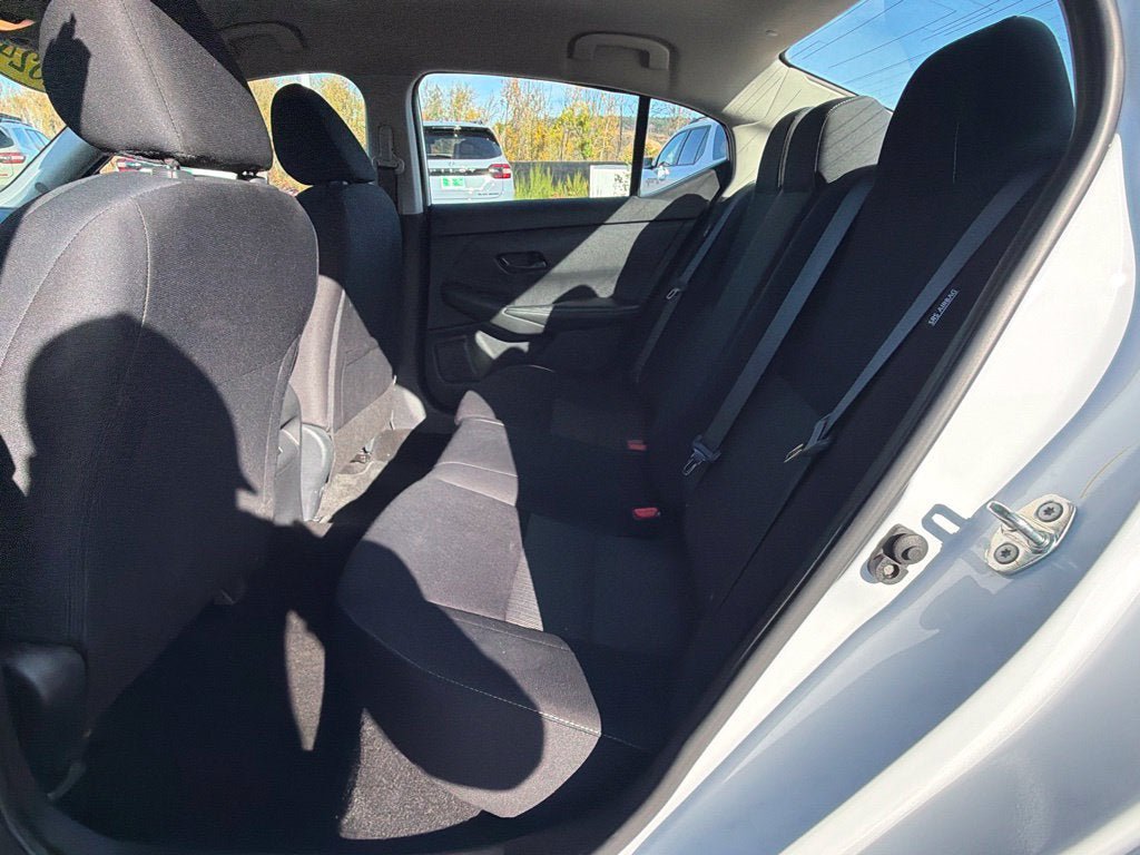 Used 2024 Nissan Sentra SV w/ Trunk Package FWD image 15