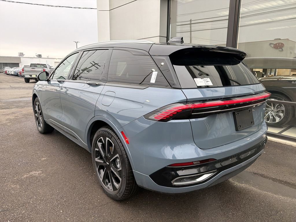 New 2026 Lincoln Nautilus Reserve image 2