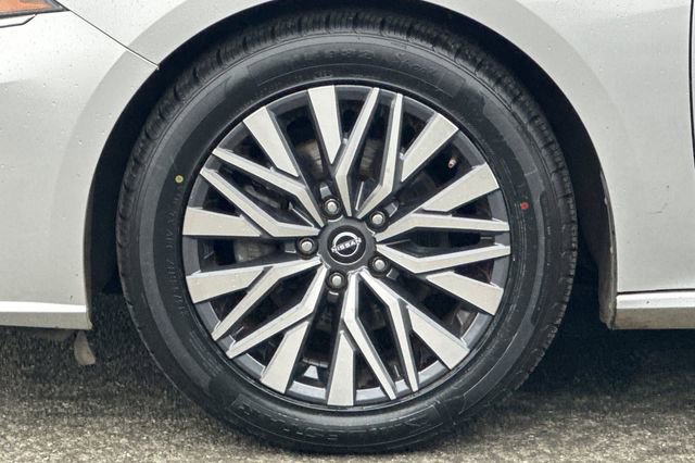 Used 2023 Nissan Altima 2.5 SV image 29