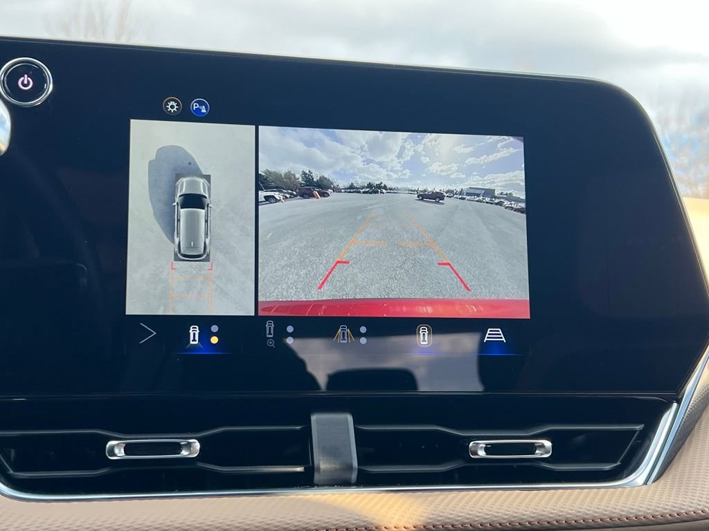 Used 2025 Chevrolet Equinox ACTIV w/ Safety and Technology Package image 29