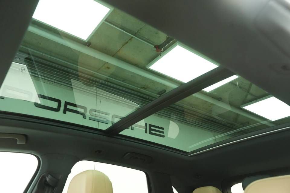 New 2026 Porsche Cayenne image 35