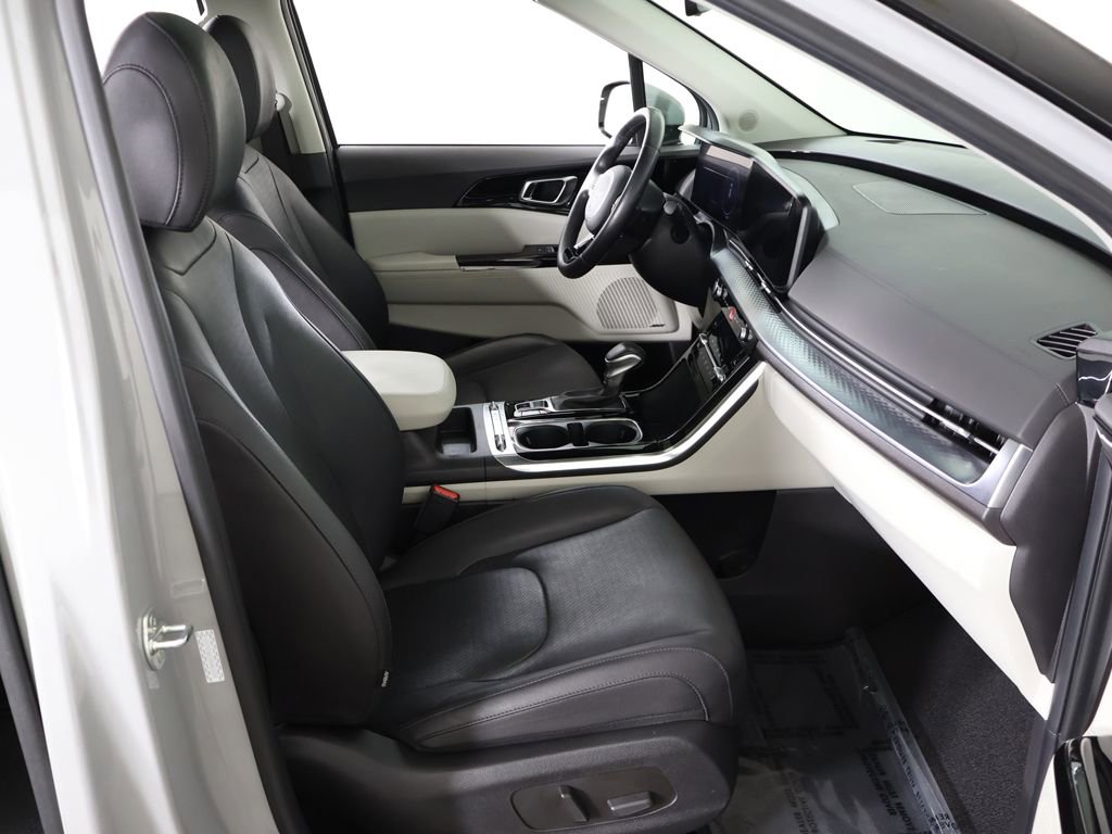 Used 2024 Kia Carnival SX Prestige FWD image 34
