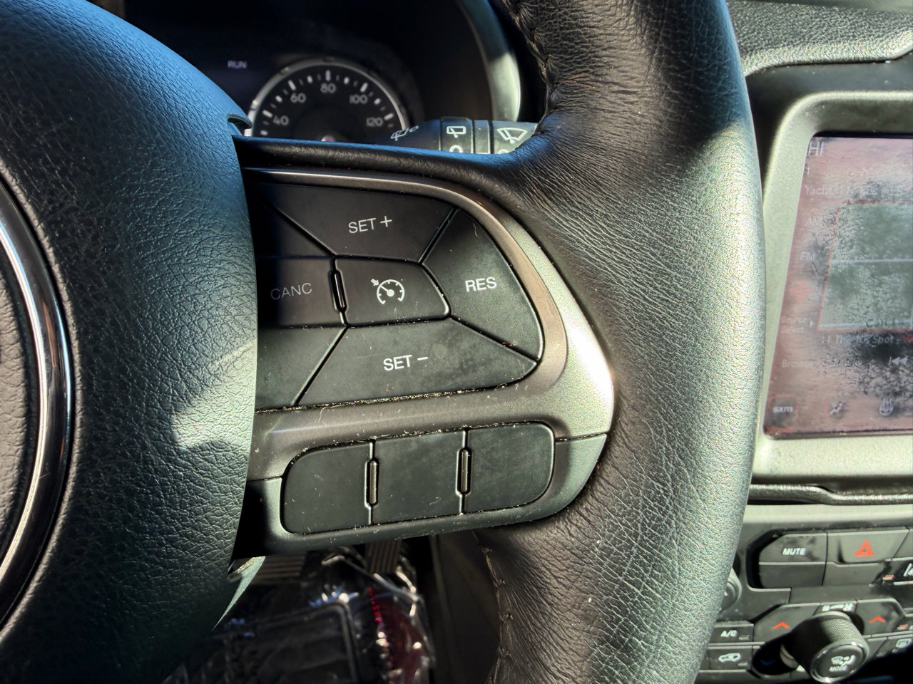 Used 2021 Jeep Renegade Limited image 26