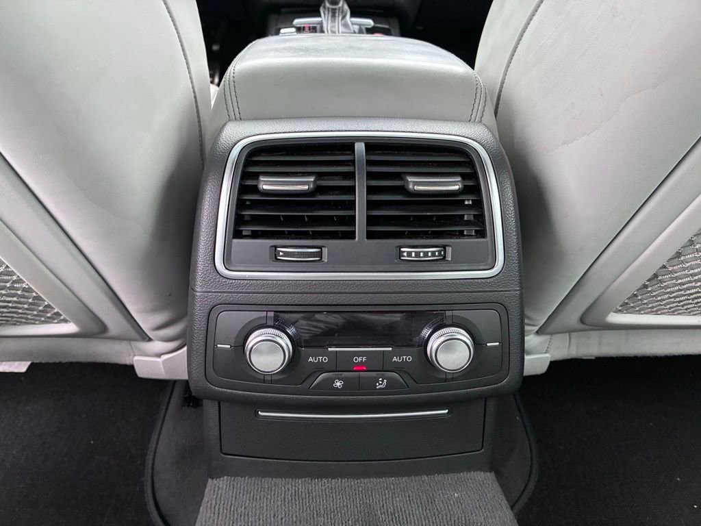 Used 2018 Audi S6 Prestige w/ Prestige Package image 16