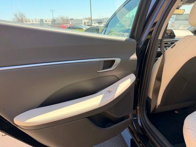 Used 2023 Hyundai Sonata SEL FWD image 25