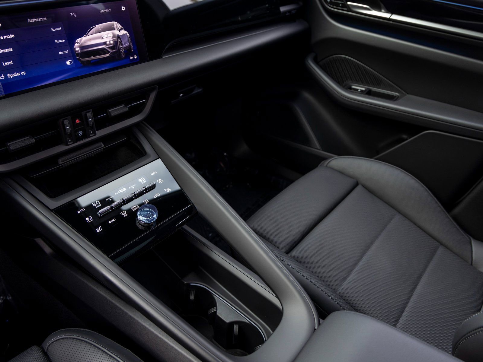 New 2025 Porsche Macan Electric image 37