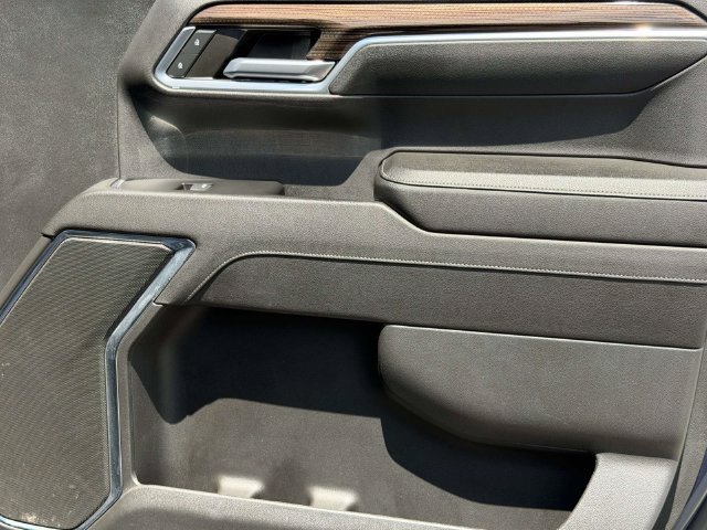 Used 2023 Chevrolet Silverado 1500 LT AWD/4WD image 10