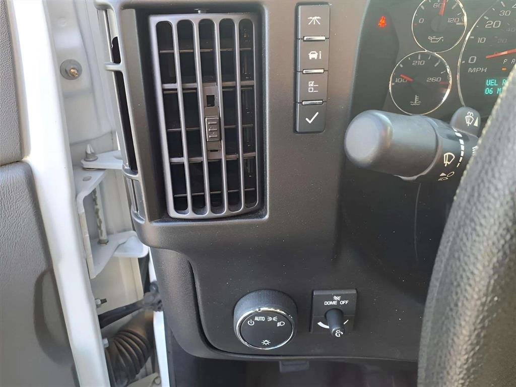 Used 2024 GMC Savana 2500 w/ Driver Convenience Package image 11