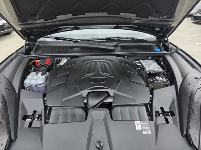Used 2025 Porsche Cayenne image 23