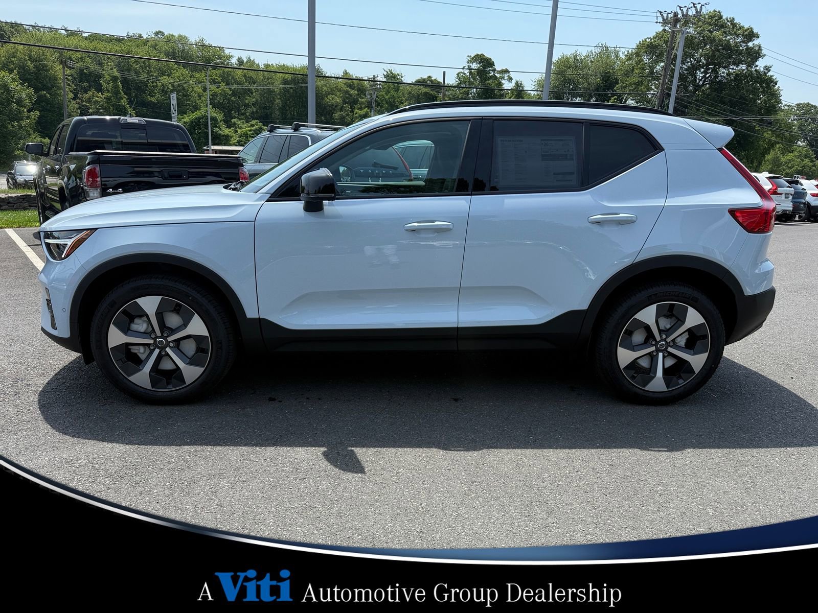 Used 2026 Volvo XC40 B5 Plus w/ Protection Package Premier image 5
