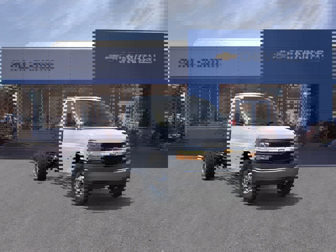 New 2025 Chevrolet Express 3500 w/ Power Convenience Package