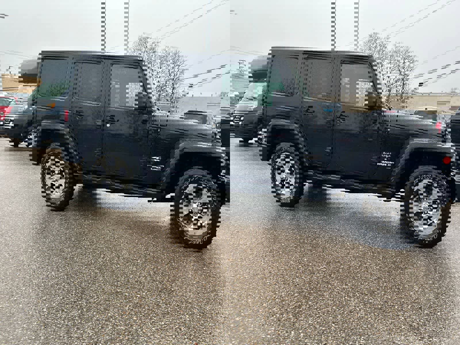 Certified 2017 Jeep Wrangler Unlimited Sahara w/ Connectivity Group image 13