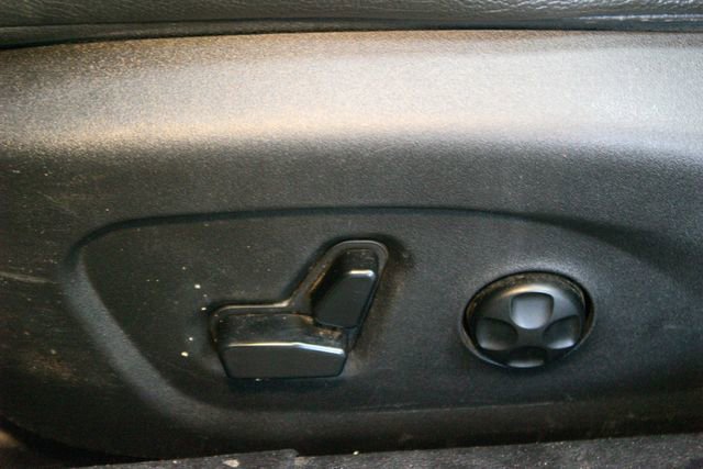 Used 2015 Chrysler 200 Limited w/ Comfort Group FWD image 18