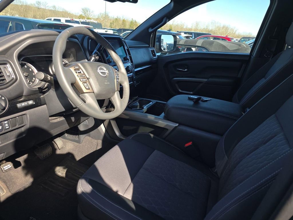 Used 2024 Nissan Titan SV w/ SV Bronze Edition Package image 12