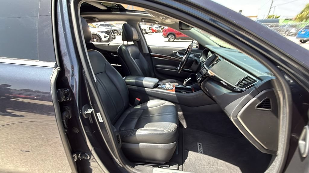 Used 2015 Kia K900 Luxury RWD image 41