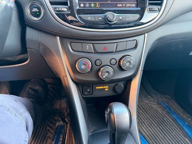 Used 2021 Chevrolet Trax LT w/ Redline Edition image 15