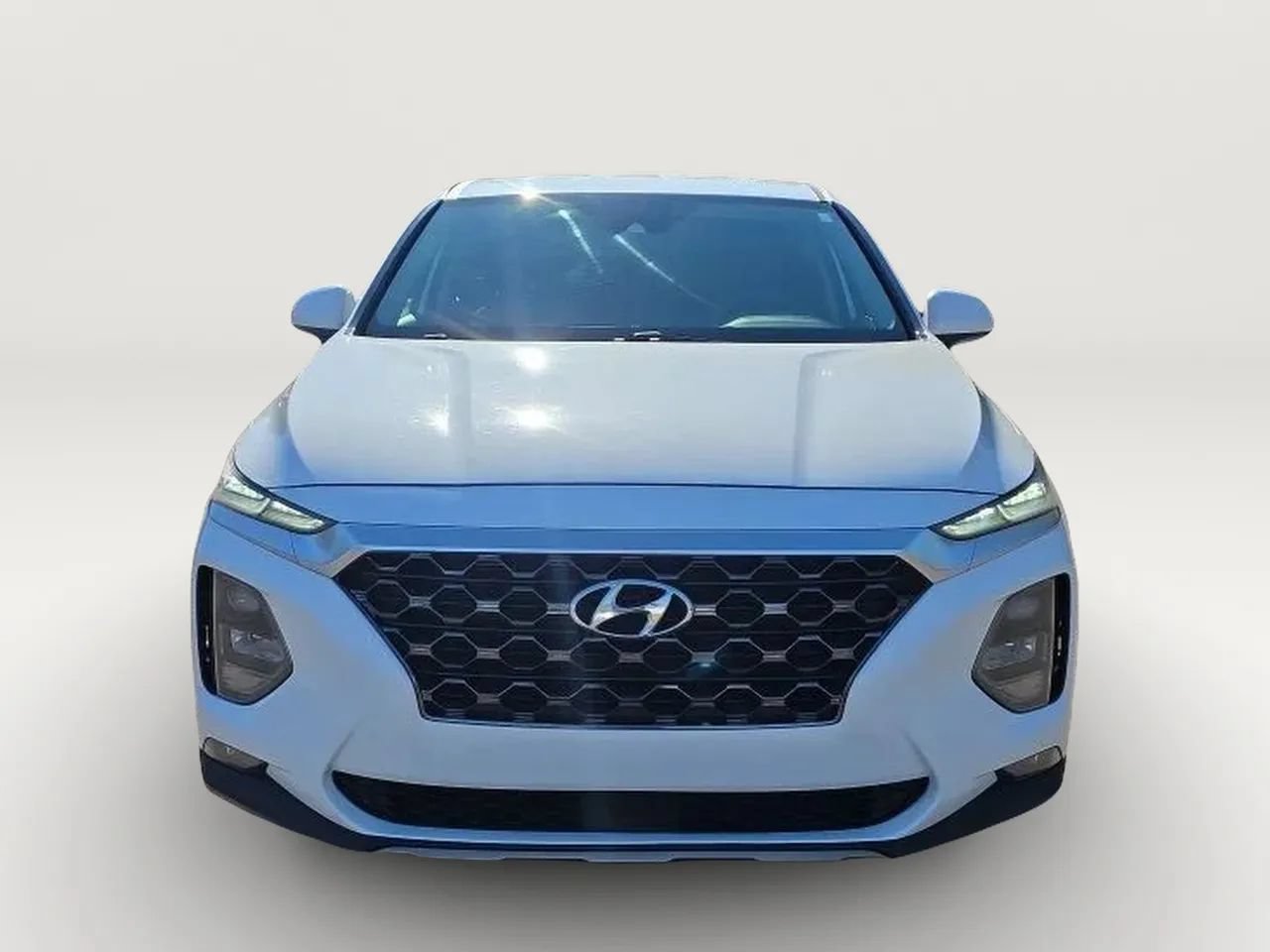 Used 2019 Hyundai Santa Fe SEL FWD image 4