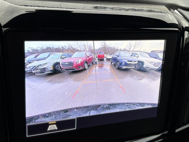 Used 2023 Chevrolet Traverse LT image 15