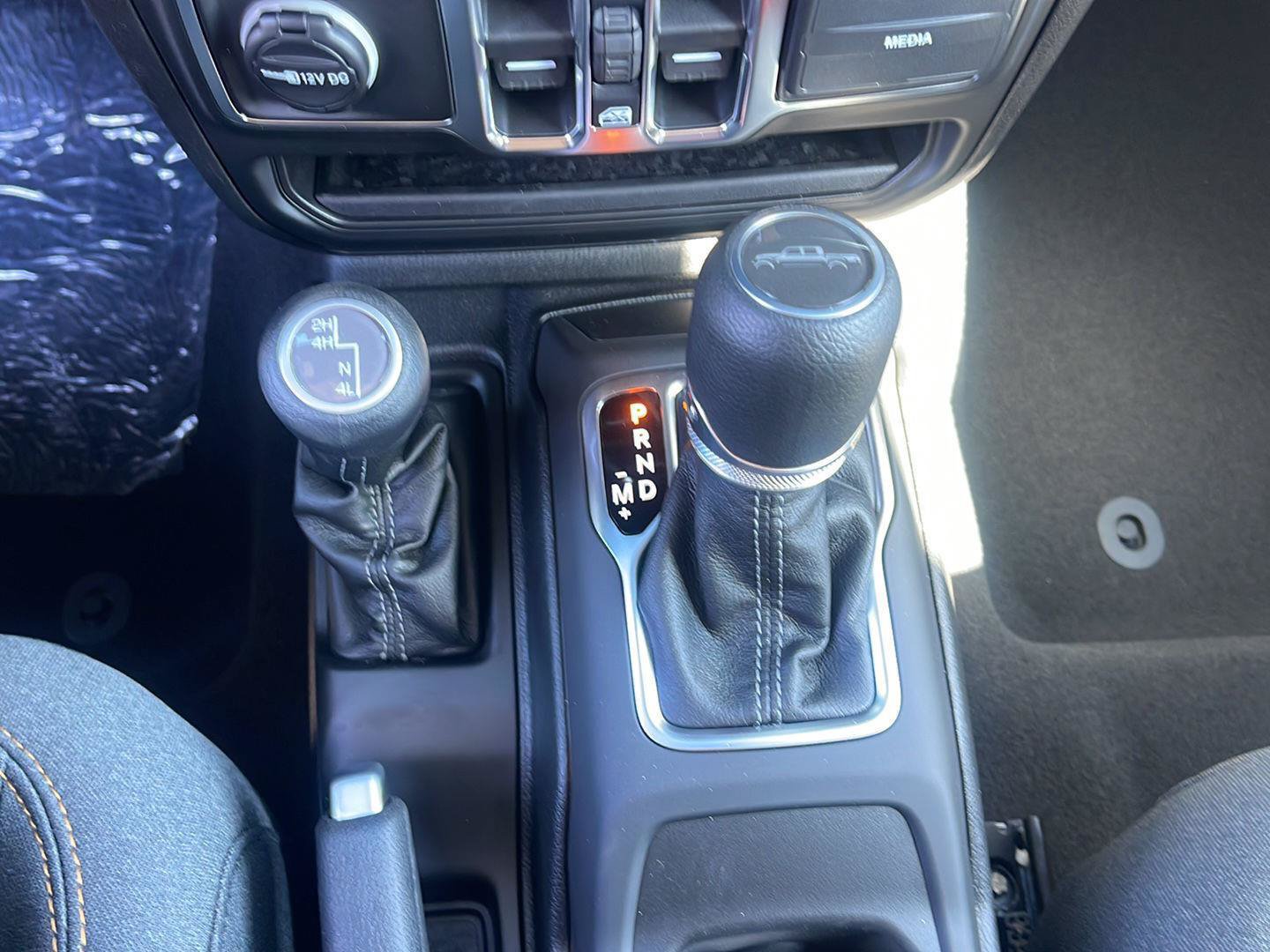 New 2026 Jeep Gladiator Sport AWD/4WD image 19