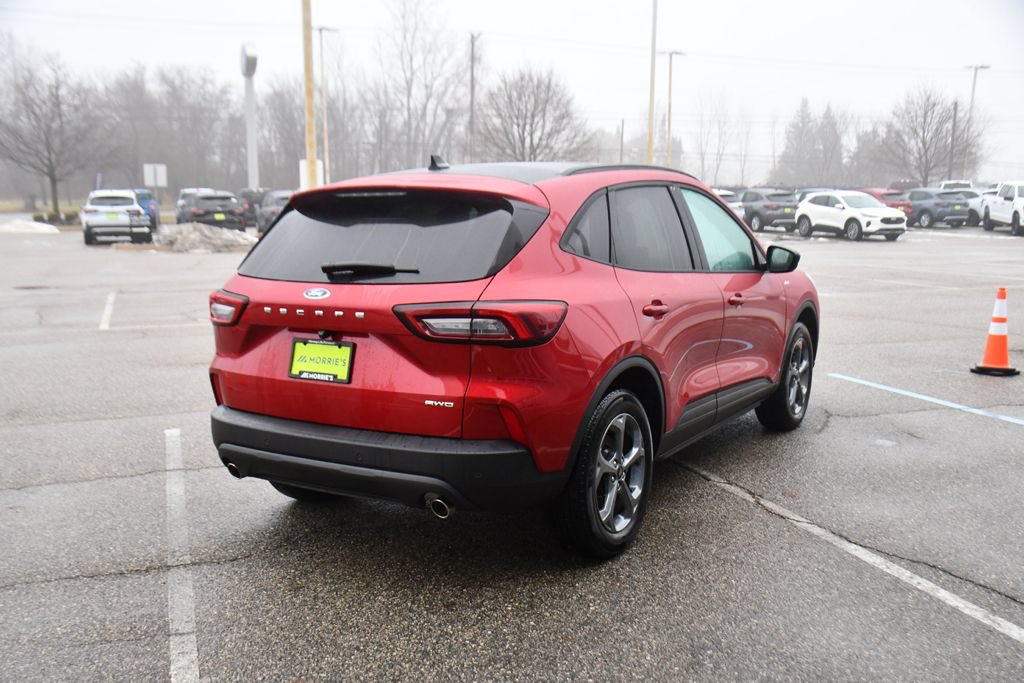 Used 2025 Ford Escape ST-Line w/ Tech Pack #1 AWD/4WD image 6