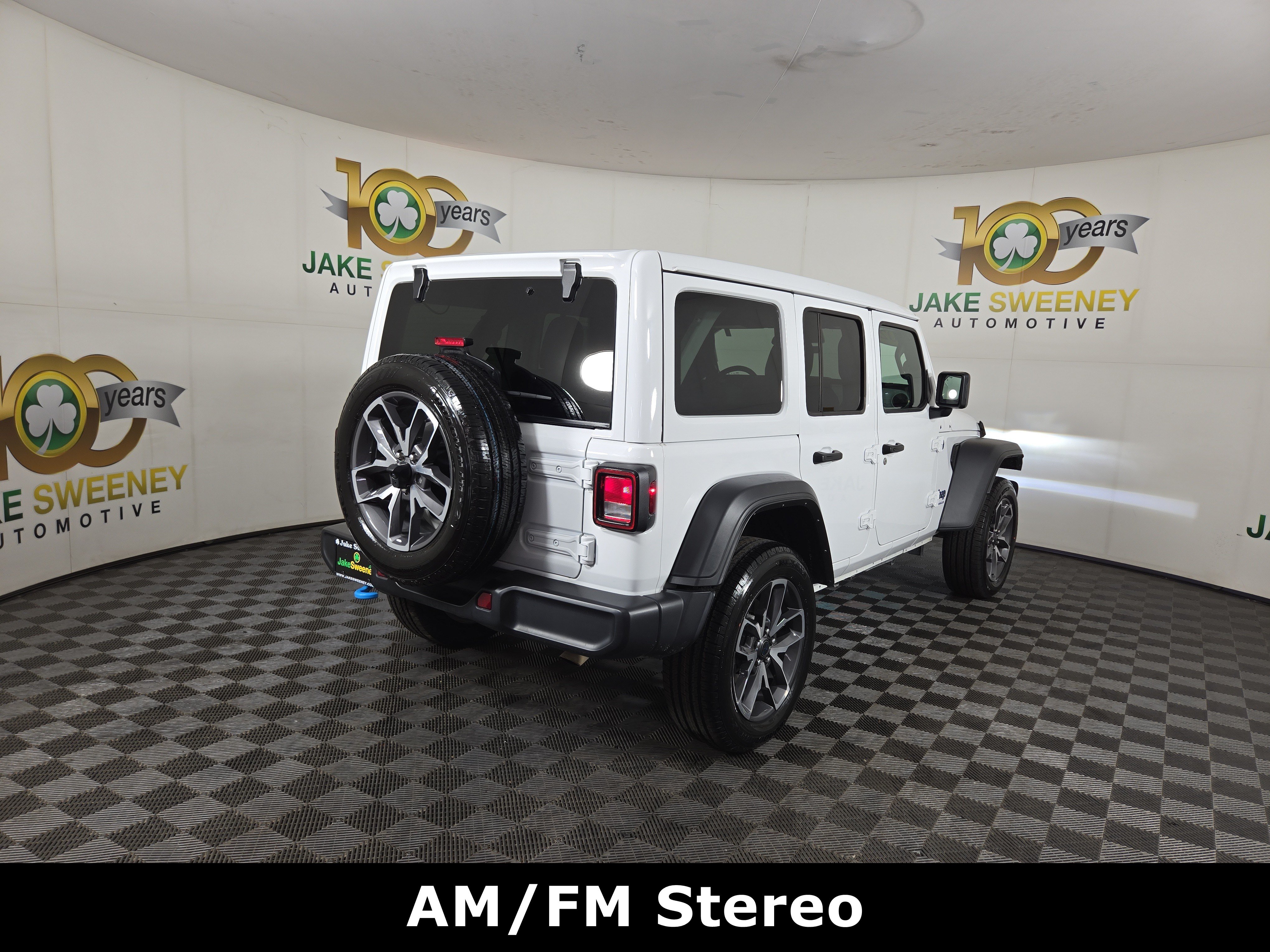 Certified 2024 Jeep Wrangler Unlimited w/ Convenience Group AWD/4WD image 10
