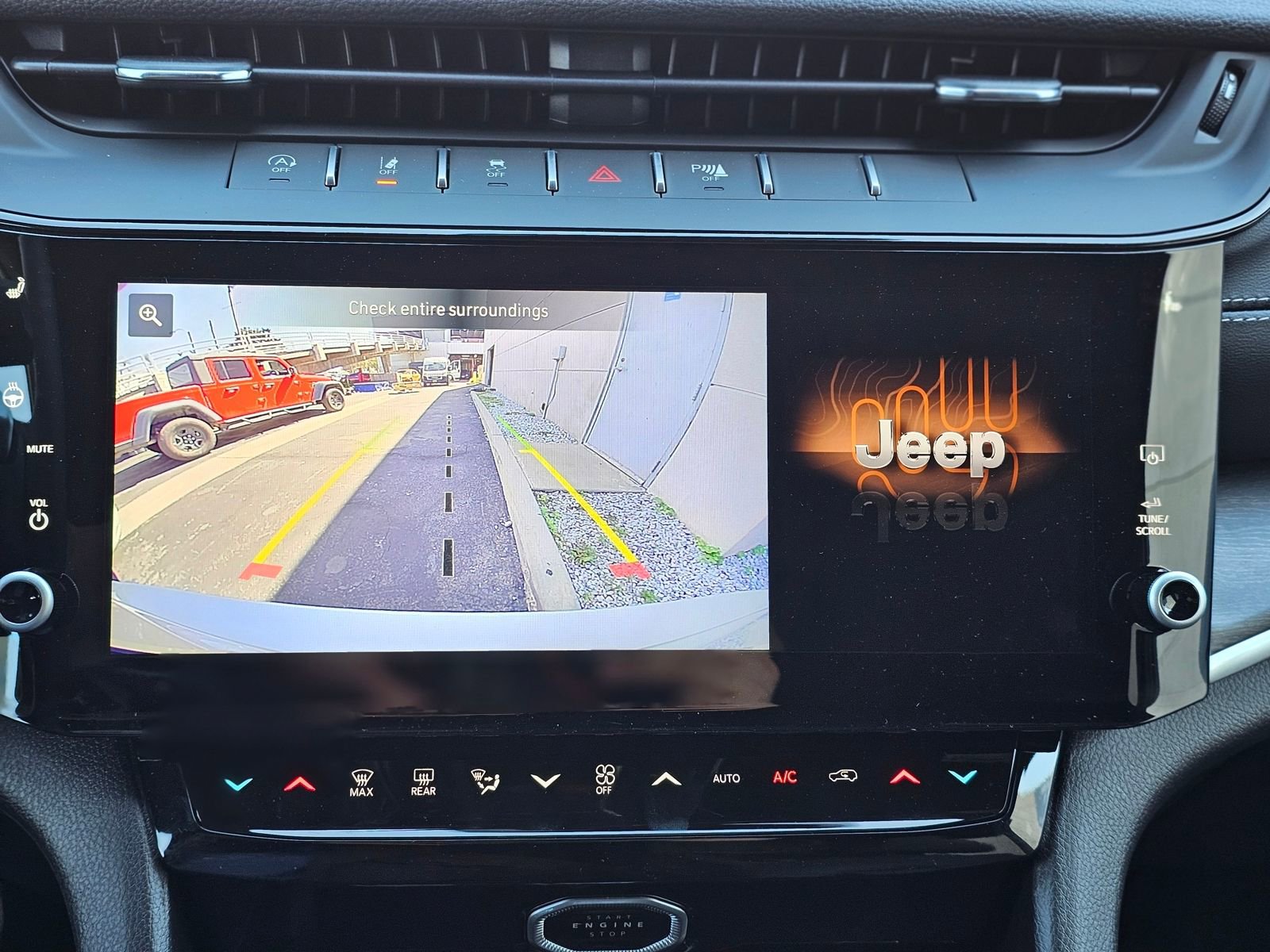 New 2026 Jeep Grand Cherokee L Limited AWD/4WD image 12