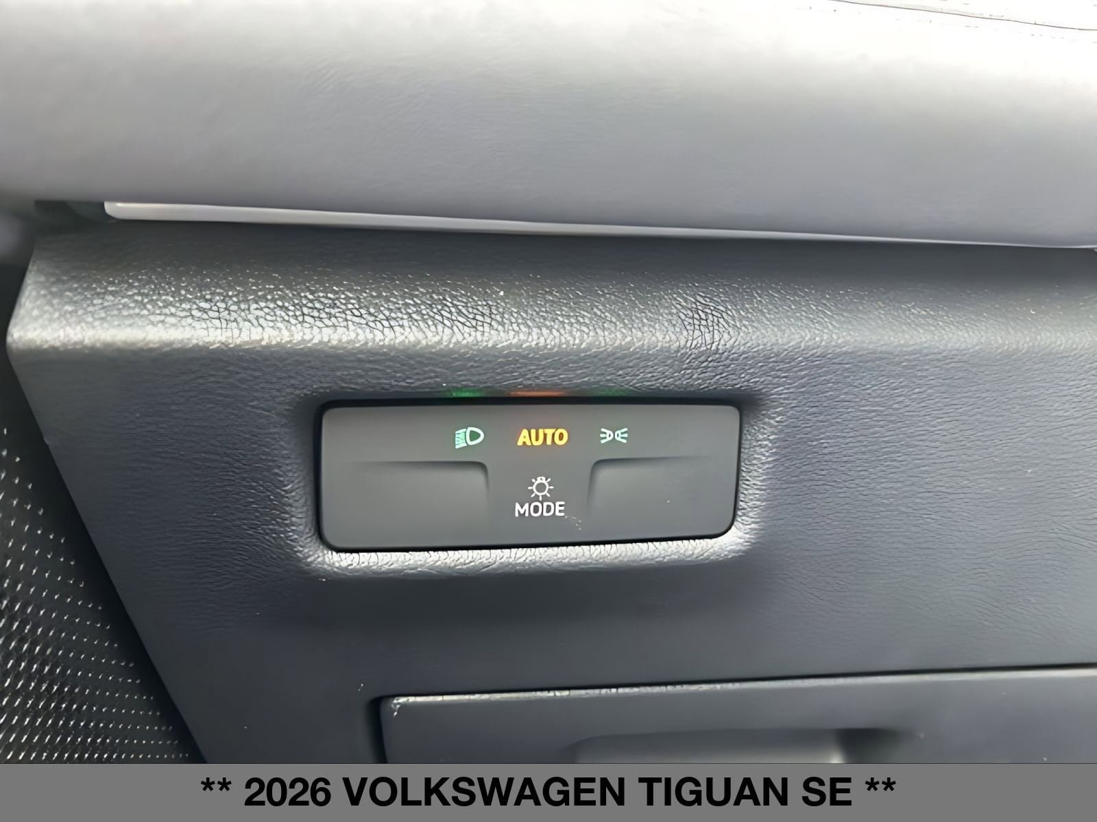 New 2026 Volkswagen Tiguan SE AWD/4WD image 26