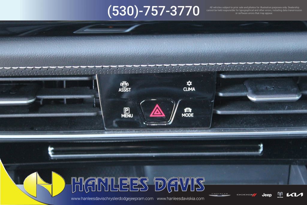 Used 2024 Volkswagen Atlas SE image 26