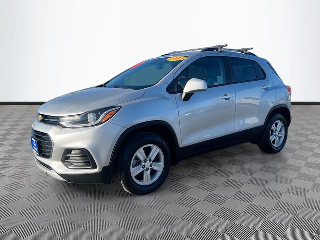 Used 2022 Chevrolet Trax LT w/ Driver Confidence Package AWD/4WD image 3