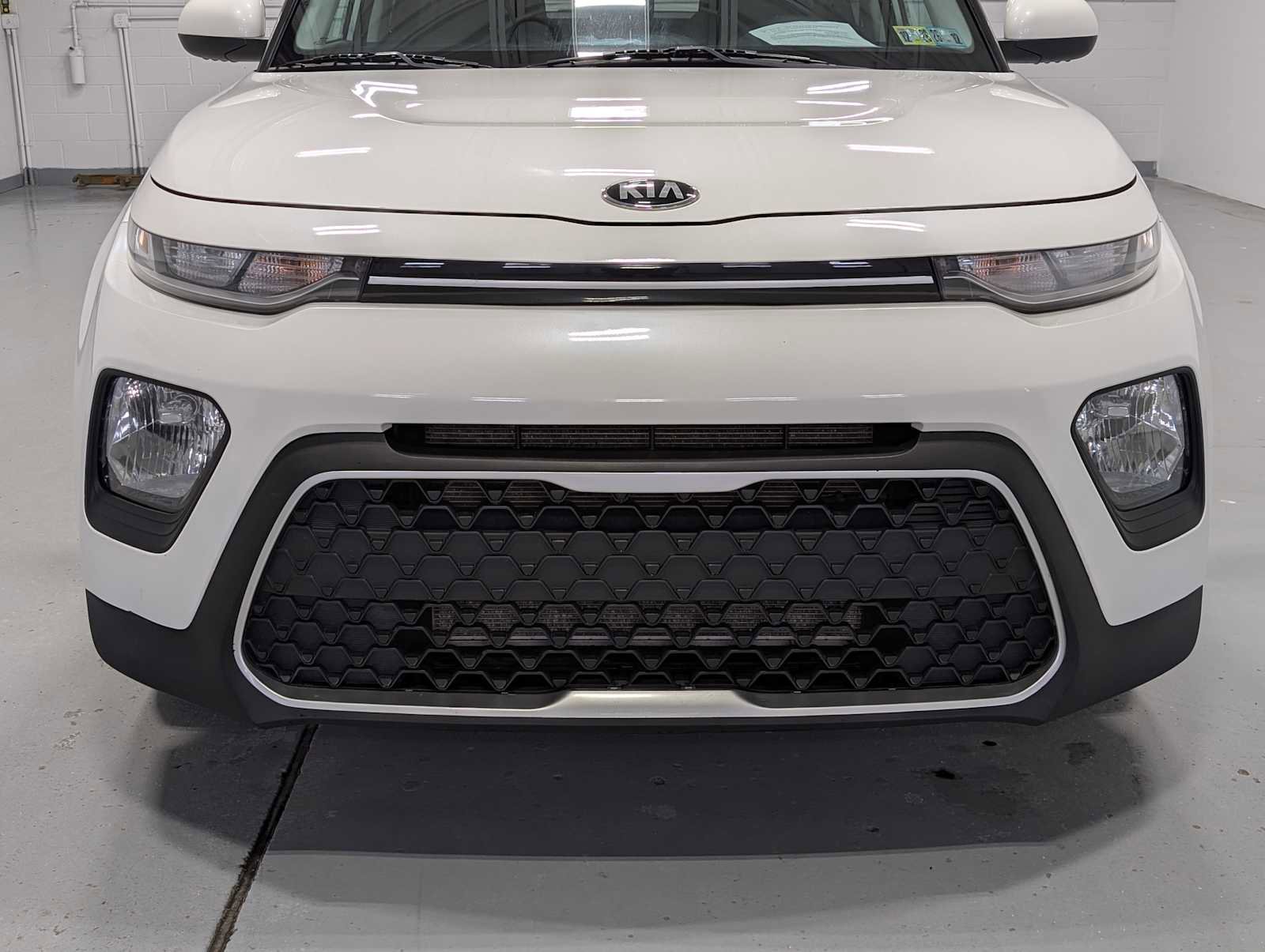 Certified 2021 Kia Soul S image 2