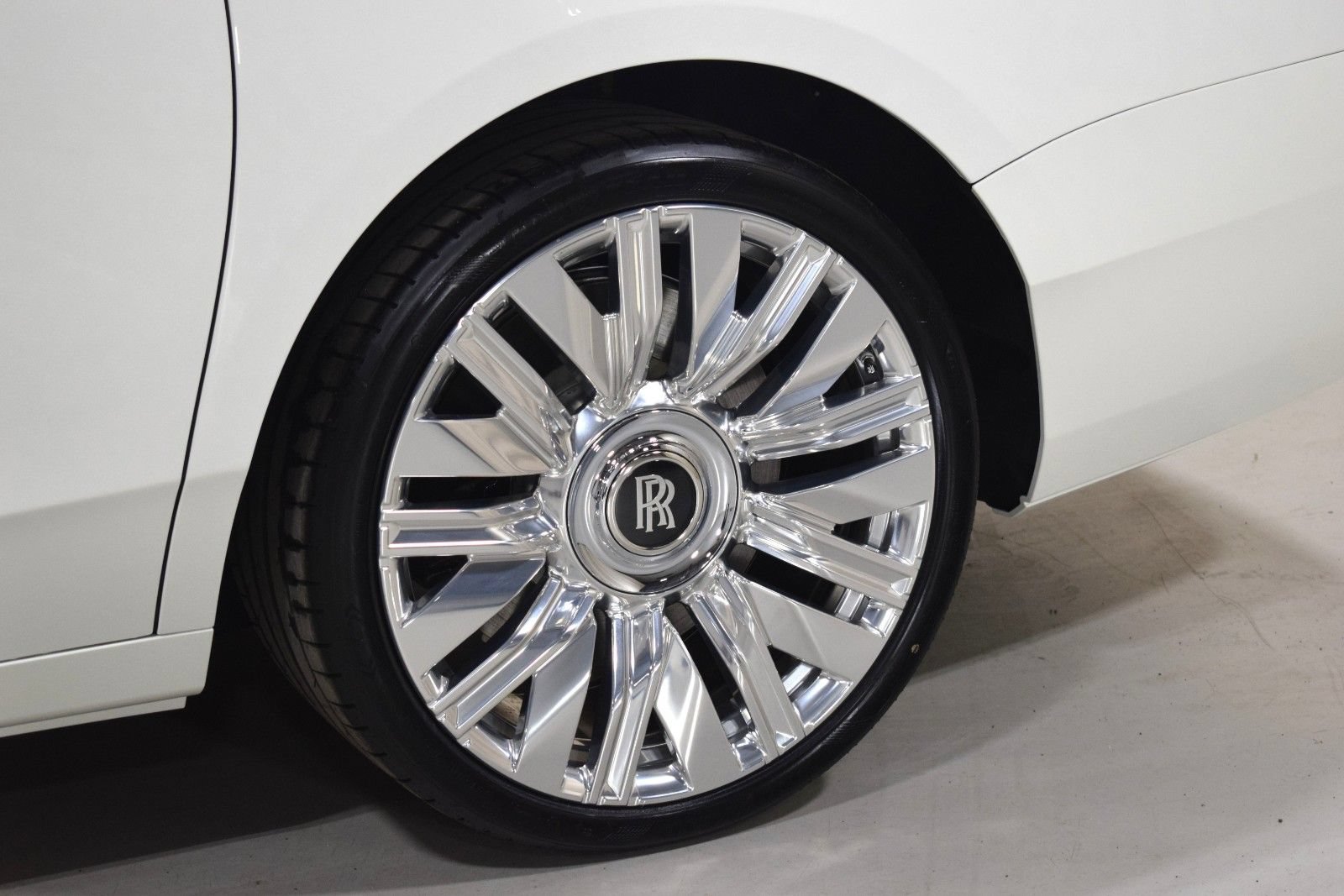 New 2026 Rolls-Royce Ghost Extended Wheelbase AWD/4WD image 17