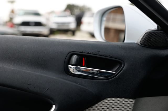 Used 2011 Lexus IS 350 4dr Sedan RWD image 48