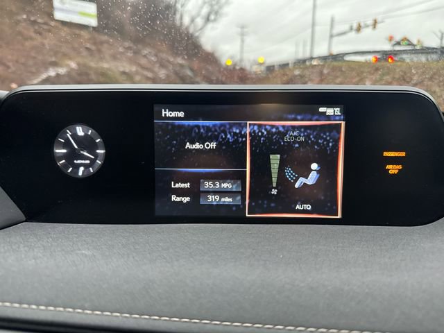 Used 2019 Lexus UX 250h image 22