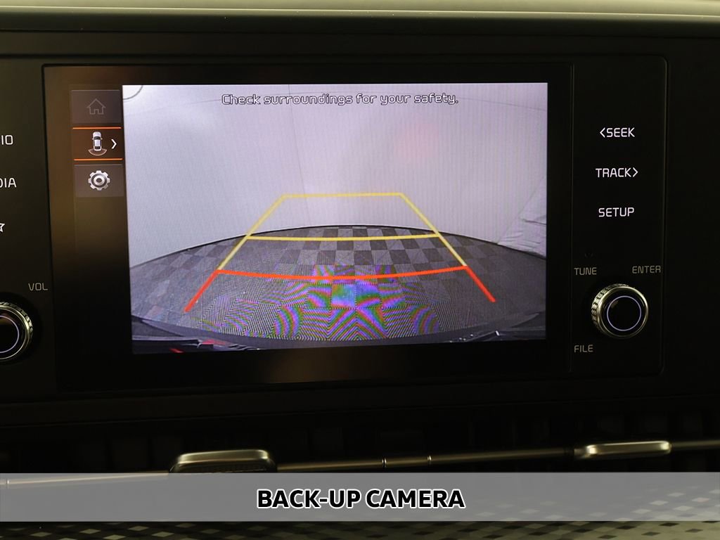 Used 2024 Kia Carnival LX FWD image 5