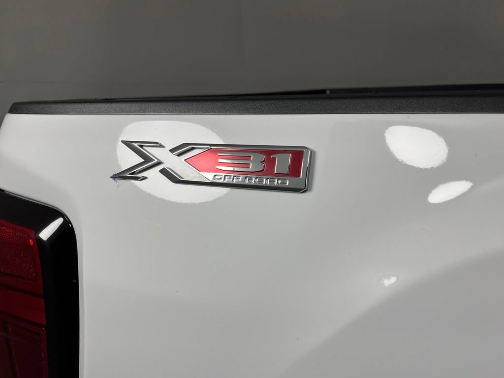 Certified 2023 GMC Sierra 2500 SLT w/ SLT Premium Package AWD/4WD image 14