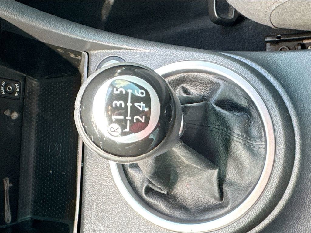 Used 2014 Volkswagen Beetle R-Line FWD image 18
