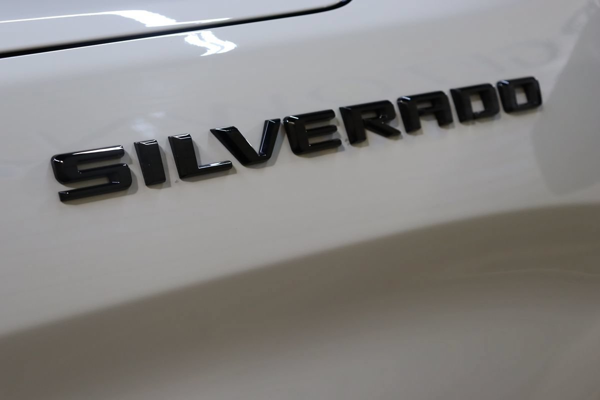 Used 2026 Chevrolet Silverado 1500 Custom w/ Turbomax Blackout Package AWD/4WD image 16