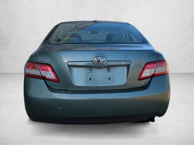 Used 2010 Toyota Camry LE image 6